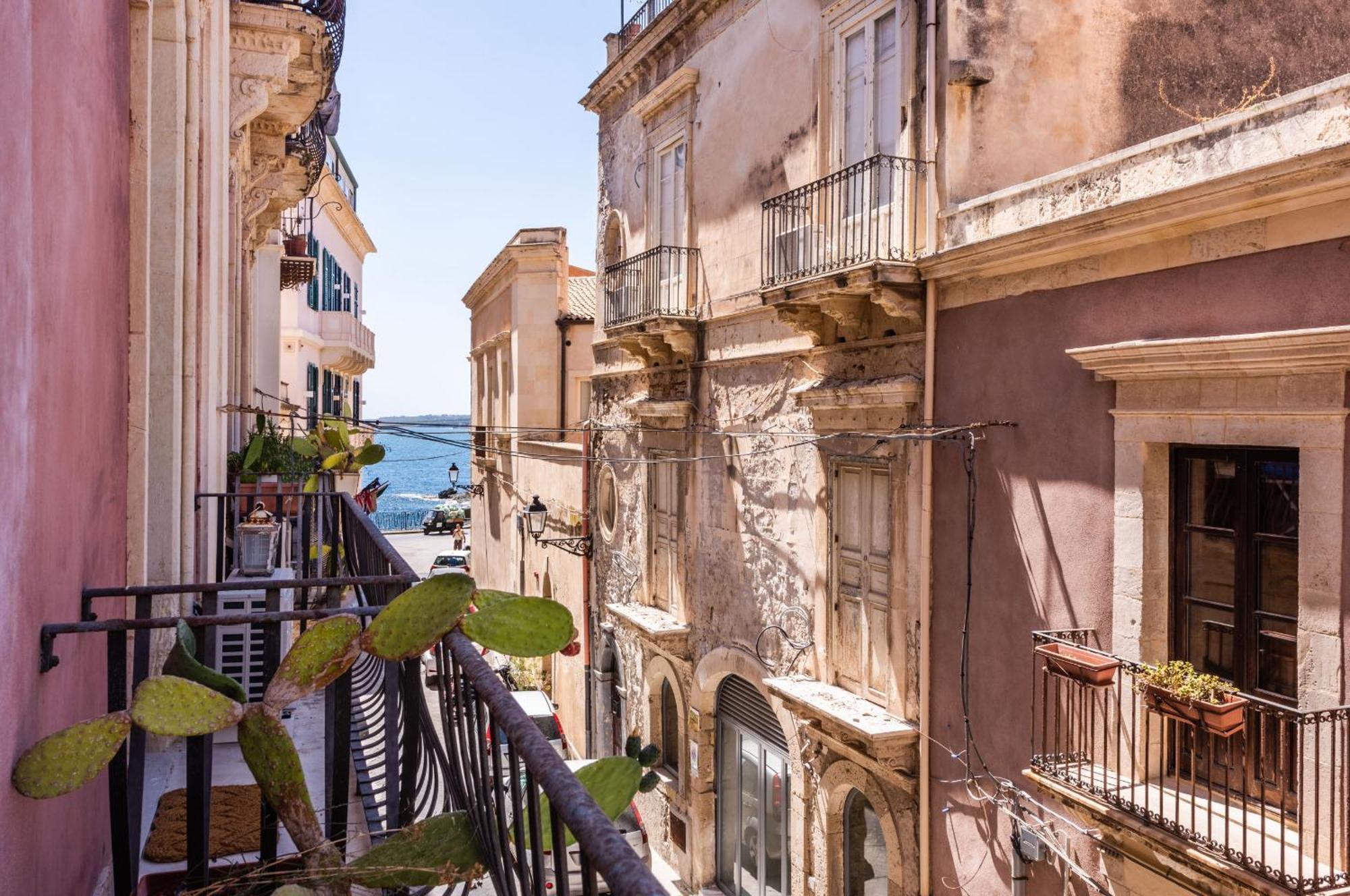 Palazzo Bozzanca Apartments By Wonderful Italy Syracuse Exterior foto